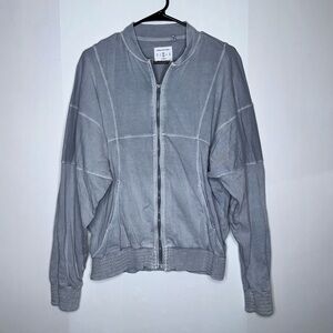 Urban outfitters women’s light blue full zip sweatshirt size medium